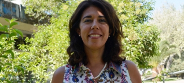 Dra. Ana María Fernández, académica de Escuela de Psicología, obtiene premio estadounidense IG Nobel por estudio sobre besos y desigualdad