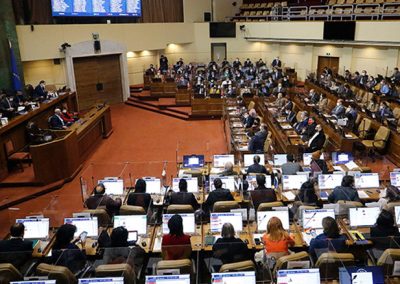 Académico de la Escuela de Psicología expone en la Comisión de Educación